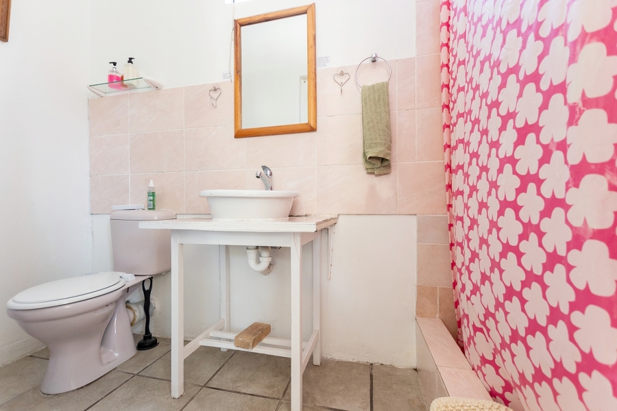 8 Bedroom Property for Sale in Country Club Western Cape
